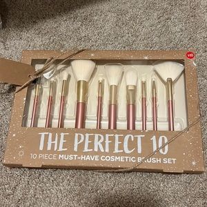 NWT The Perfect 10 Pink Cosmetic Brushes